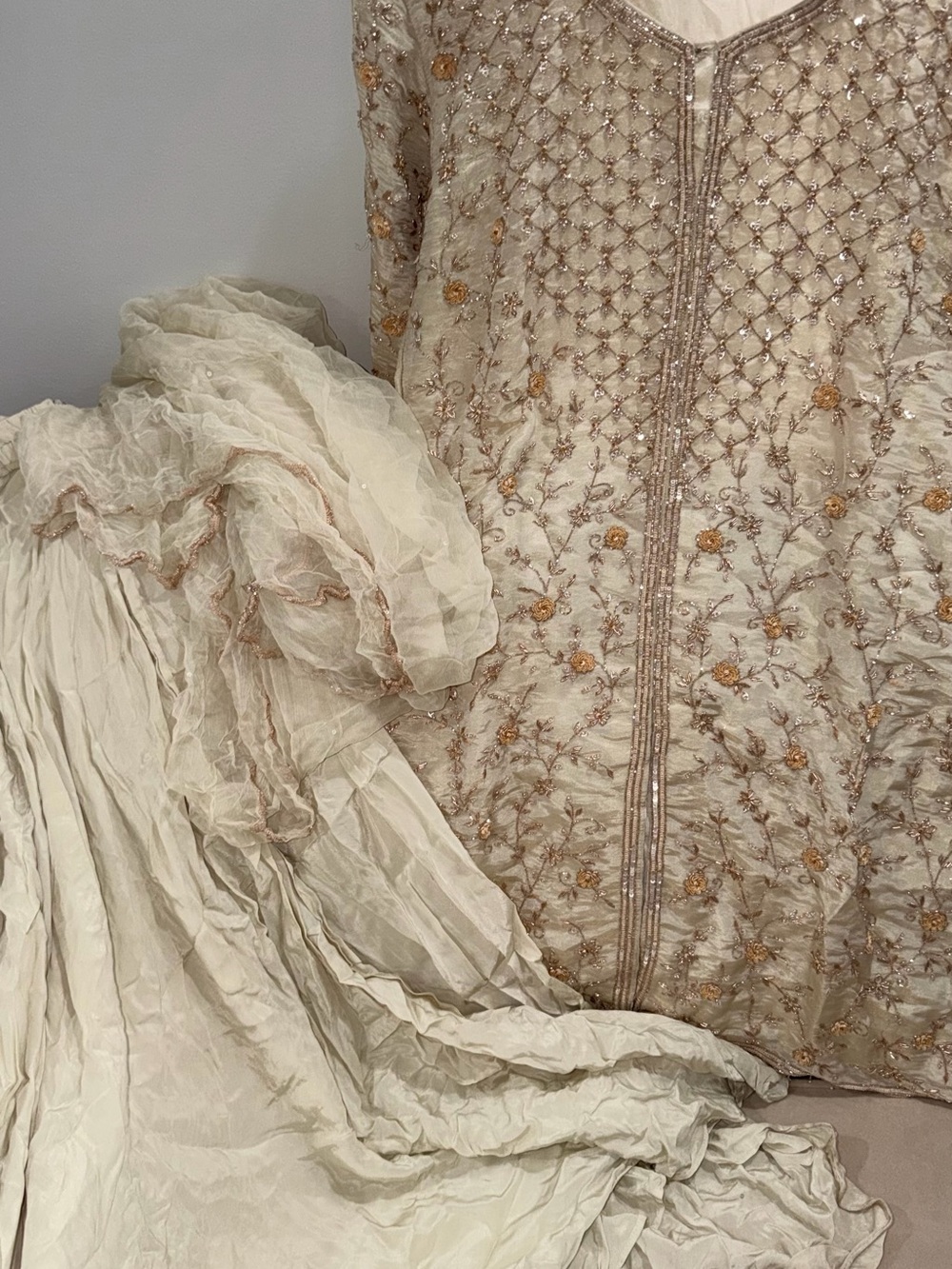 Embroidered Ivory-Beige Beaded Ethnic Wear with Floral Detail